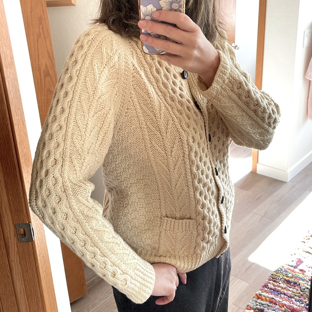 Classic Irish Fisherman Wool Cardigan Sweater Hand Knit GORGEOUS - Picture 3 of 8